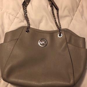 Light gray Michael Kors purse